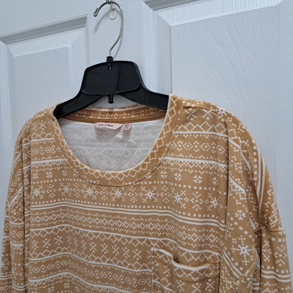 La Vie En Rose Nightdress Size Medium Camel Brown Tan Cream Fleece Cozy Soft - Picture 8 of 10